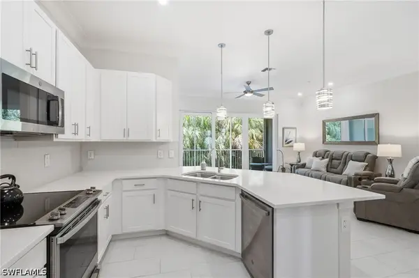 238 Indies Drive E #201, Naples, FL 34114