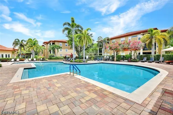 8880 Colonnades Court W #427, Bonita Springs, FL 34135