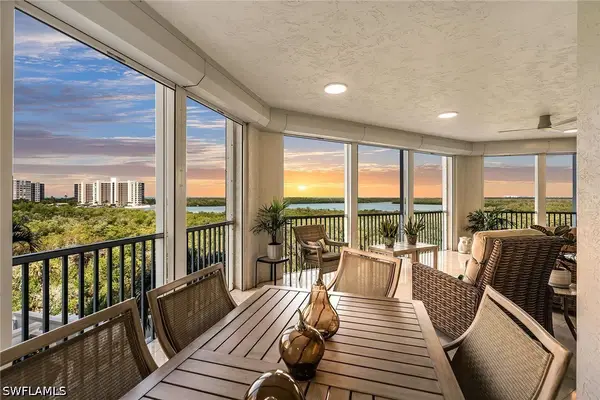 285 Grande Way #503, Naples, FL 34110