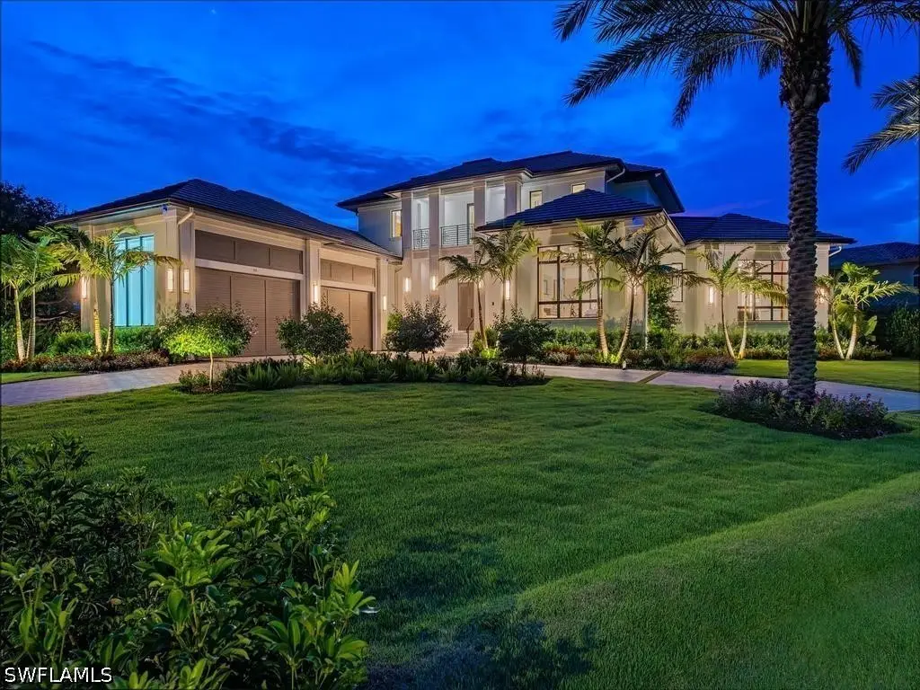 405 Neapolitan Way, Naples, FL 34103 - #1