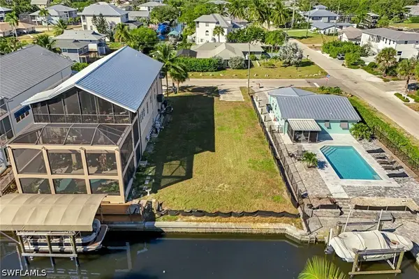 24504 Redfish Street, Bonita Springs, FL 34134