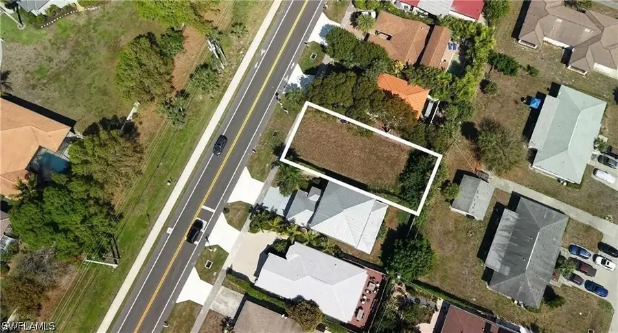 686 111th Avenue N, Naples, FL 34108 - #2