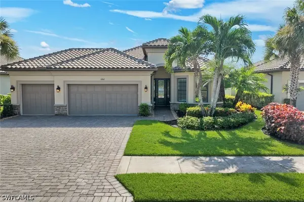 8362 Viale Circle, Naples, FL 34114