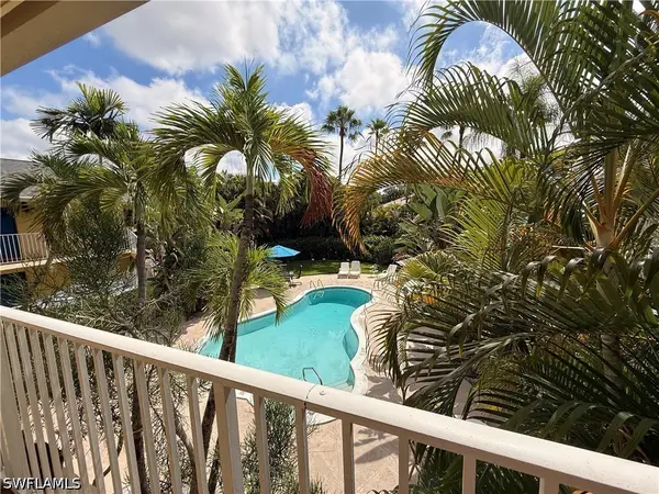 4290 Gulfstream Drive #12, Naples, FL 34112