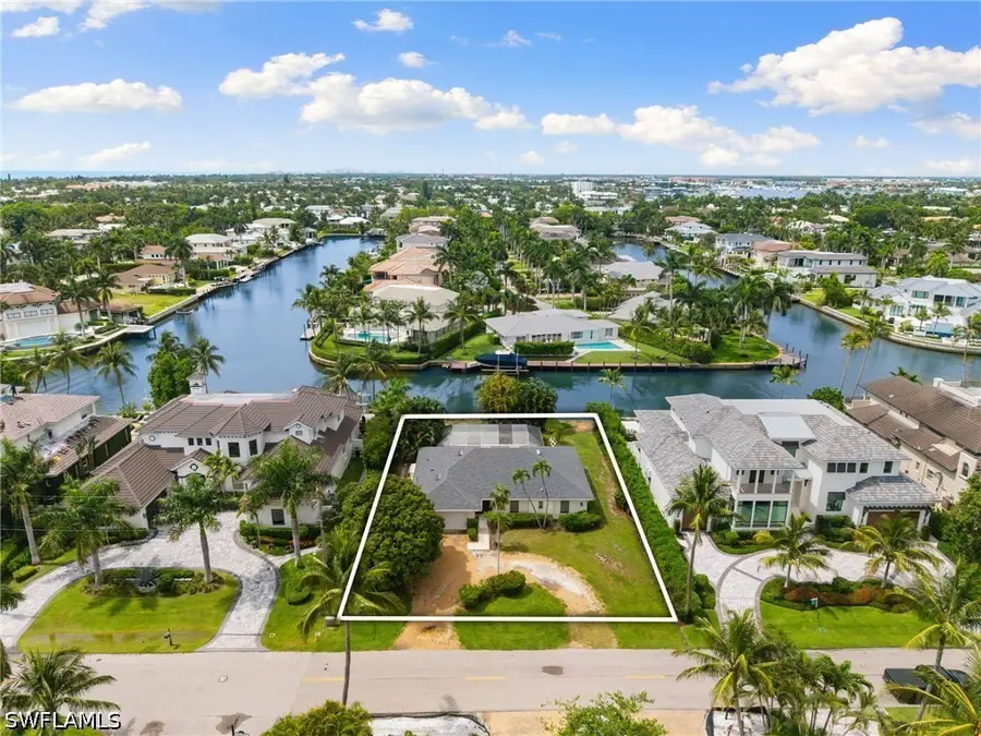 605 21st Avenue S, Naples, FL 34102 - #2