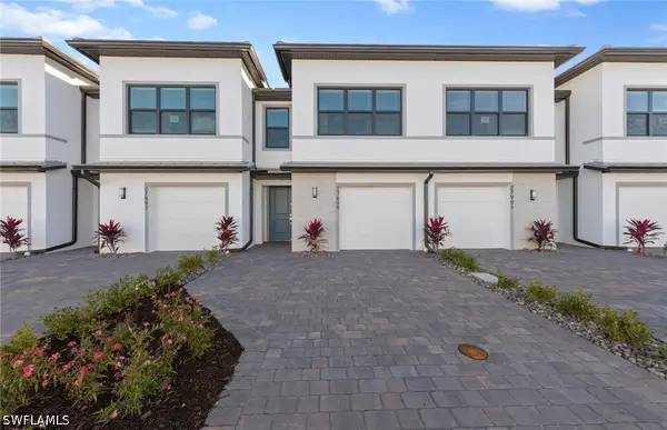 27828 Solis Grande Drive, Bonita Springs, FL 34135