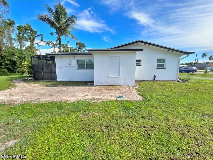 8512 Fordham Street, Fort Myers, FL 33907 - #2