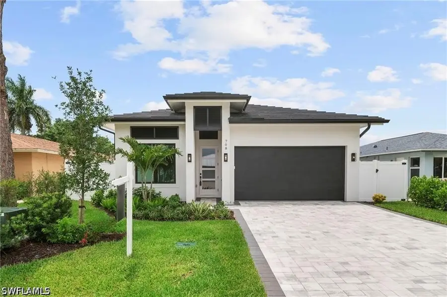 708 100th Avenue N, Naples, FL 34108 - #2