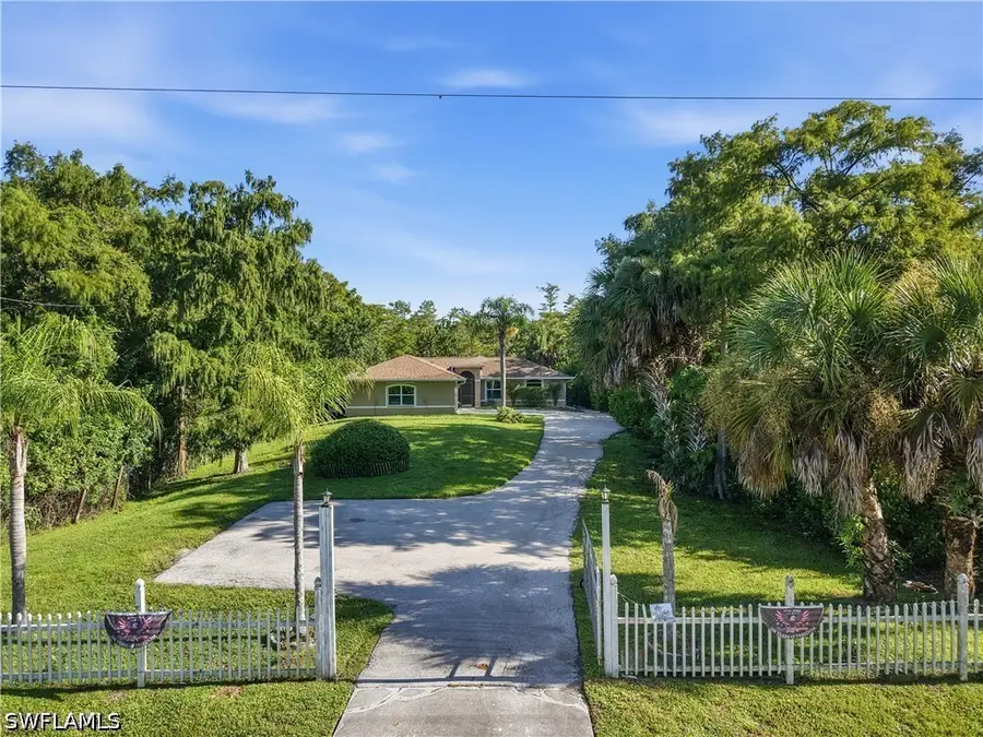 135 45th Avenue Ne, Naples, FL 34120 - #2