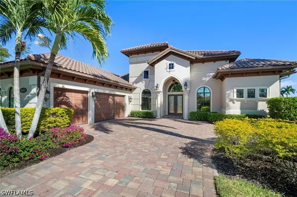 6482 Carema Lane, Naples, FL 34113