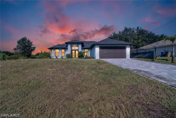 526 Wabasso Avenue S, Lehigh Acres, FL 33974