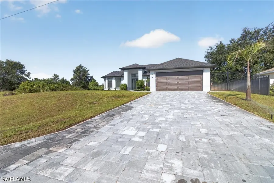 526 Wabasso Avenue S, Lehigh Acres, FL 33974 - #3