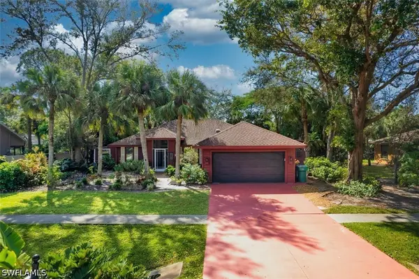 2490 Outrigger Lane, Naples, FL 34104