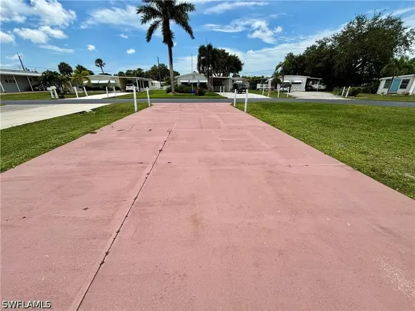 27341 Valois Drive, Bonita Springs, FL 34135