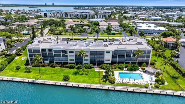 838 W Elkcam Circle #112, Marco Island, FL 34145
