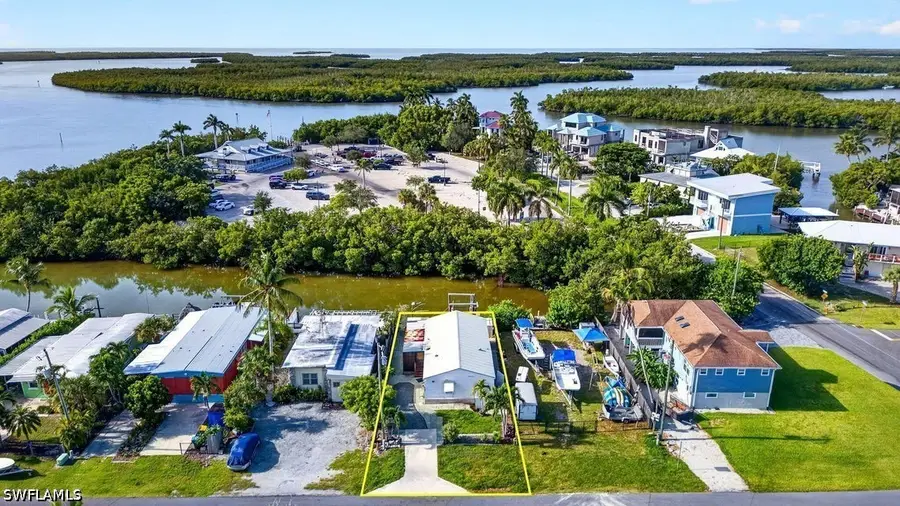 656 Palm Circle W, Naples, FL 34102 - #3
