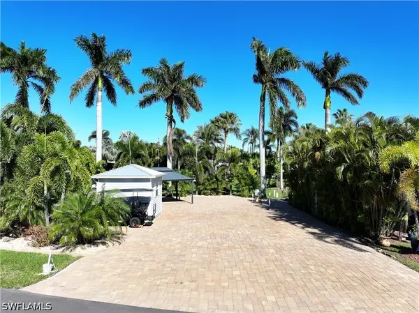 5861 Maplewood Court, Fort Myers, FL 33905