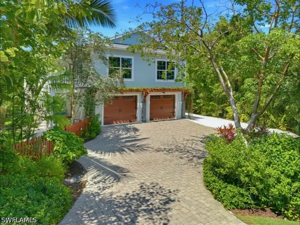 2023 Mills Lane, Naples, FL 34112
