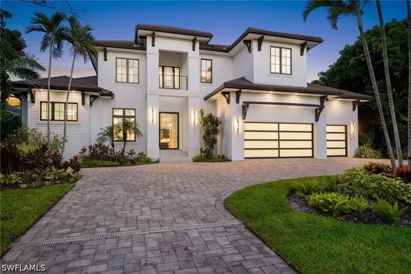 3280 Crayton Road, Naples, FL 34103