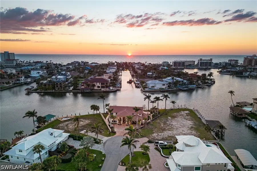 342 Germain Avenue, Naples, FL 34108 - #2