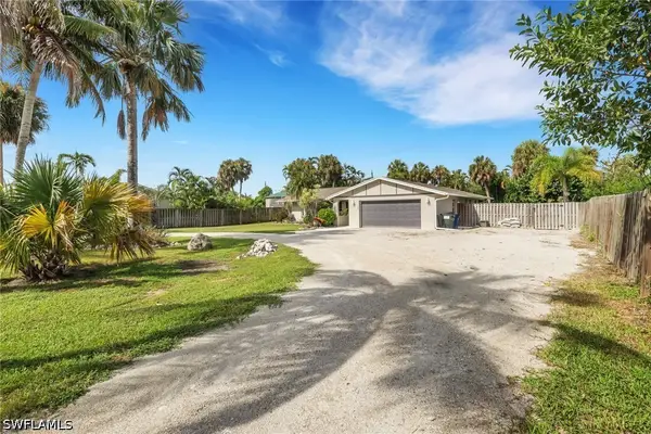 16500 Arbor Ridge Drive, Fort Myers, FL 33908