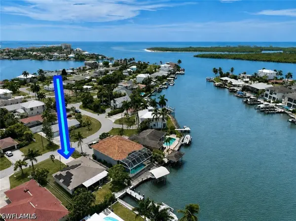 105 Jamaica Drive, Naples, FL 34113