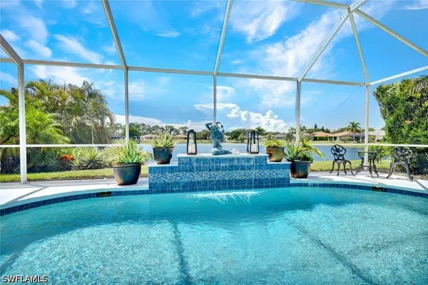 484 Crossfield Circle, Naples, FL 34104