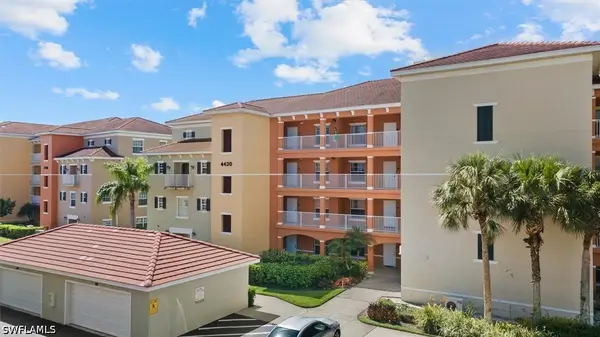 4420 Botanical Place Circle #402, Naples, FL 34112
