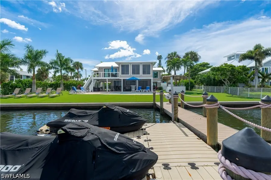 205 Bayview Avenue, Fort Myers Beach, FL 33931 - #3