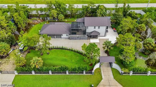 3585 33rd Avenue Ne, Naples, FL 34120
