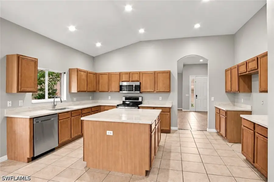 2022 Fairmont Lane, Naples, FL 34120 - #3