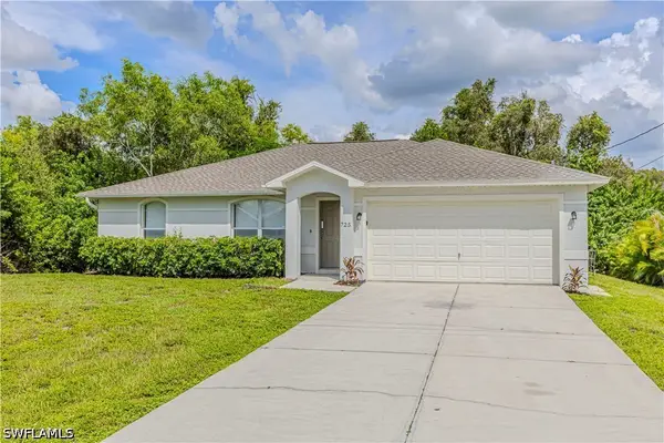 725 Kari Circle, Lehigh Acres, FL 33974