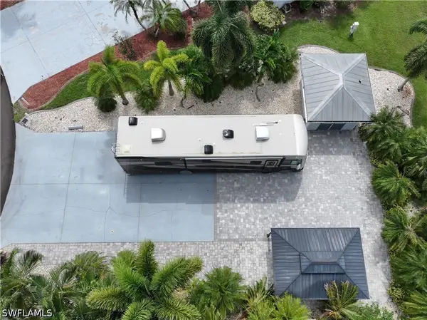 10095 Parkwood Drive, Fort Myers, FL 33905