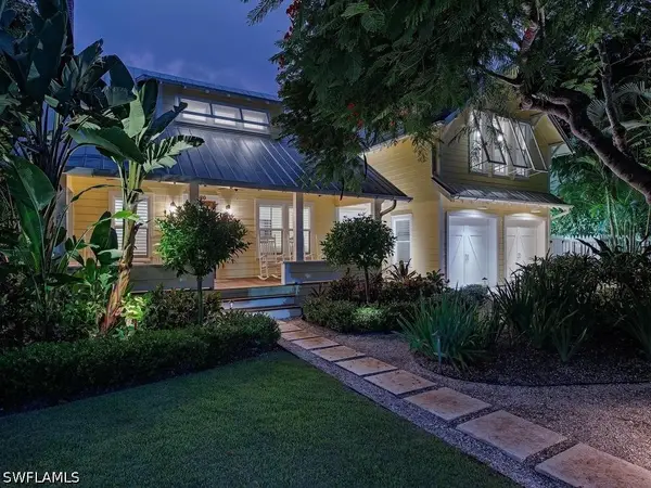 680 8th Avenue S, Naples, FL 34102