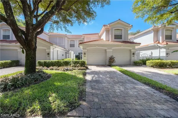 2190 Arielle Drive #906, Naples, FL 34109