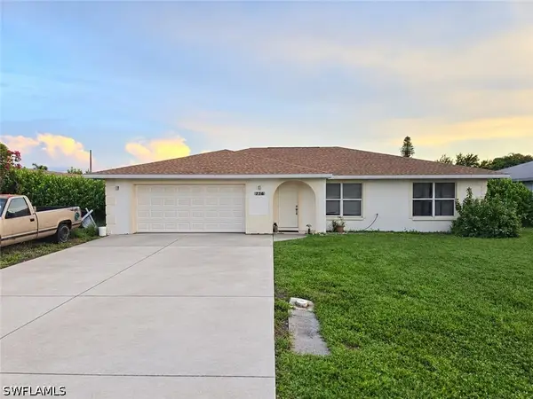 736 96th Avenue N, Naples, FL 34108