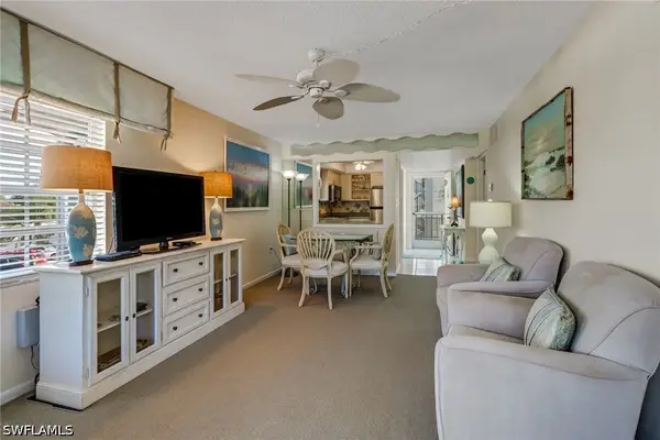 5 High Point Circle W #211, Naples, FL 34103