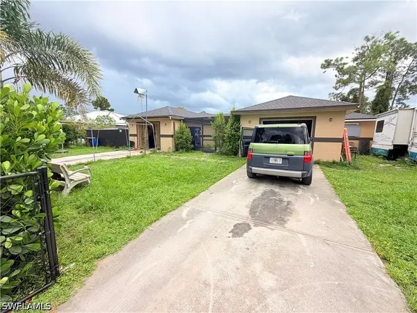 1024-1026 Ainsworth Street E, Lehigh Acres, FL 33974