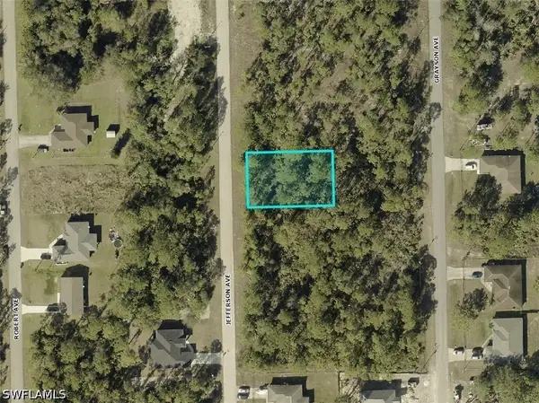 2012 Jefferson Avenue, Alva, FL 33920