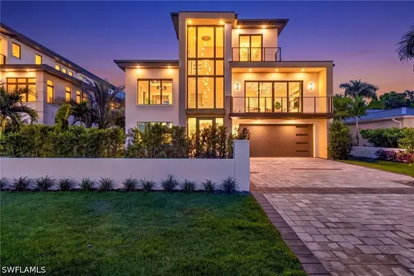 1085 Sandpiper Street, Naples, FL 34102
