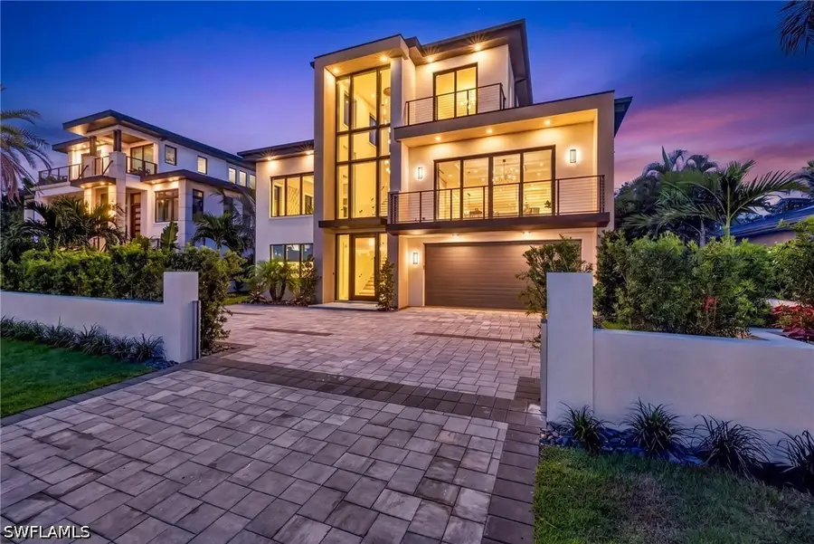 1085 Sandpiper Street, Naples, FL 34102 - #2