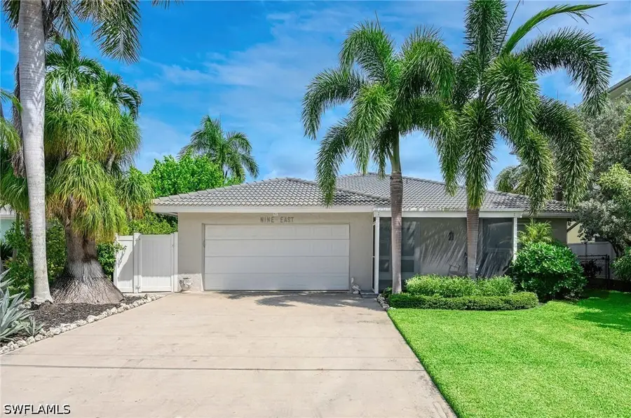 9 Pelican Street E, Naples, FL 34113 - #2