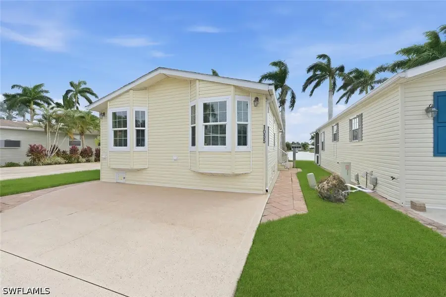 1055 Diamond Lake Circle, Naples, FL 34114 - #2