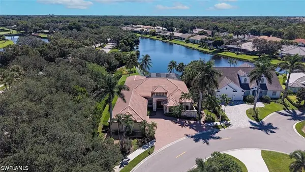 915 Spanish Moss Trail, Naples, FL 34108