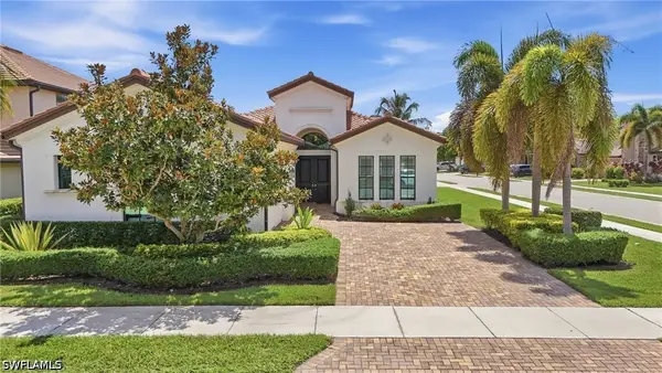 9201 Woodhurst Drive, Naples, FL 34120