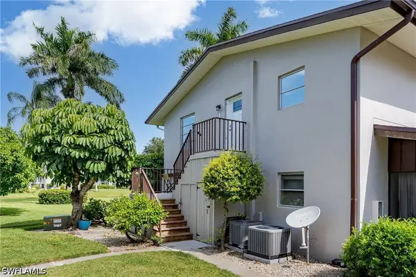 180 Cypress Way E #B212, Naples, FL 34110