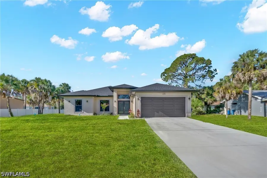 205 W 7th Street, Lehigh Acres, FL 33972 - #2