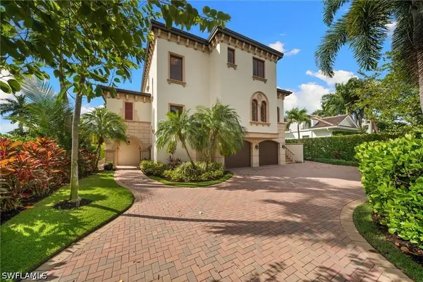 1560 Osprey Avenue, Naples, FL 34102
