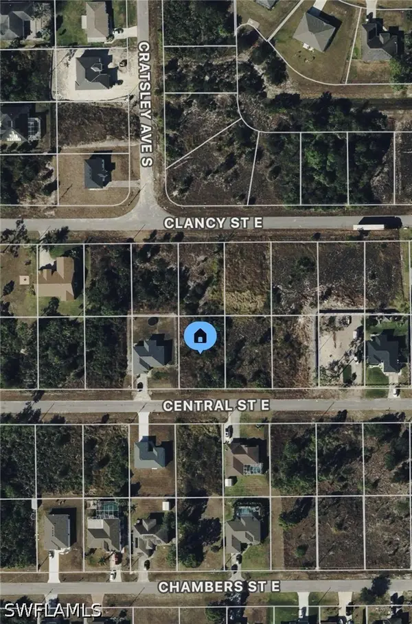 643 Central Street E, Lehigh Acres, FL 33974