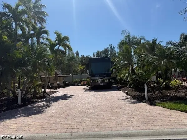 4572 Southern Breeze Drive, Naples, FL 34114